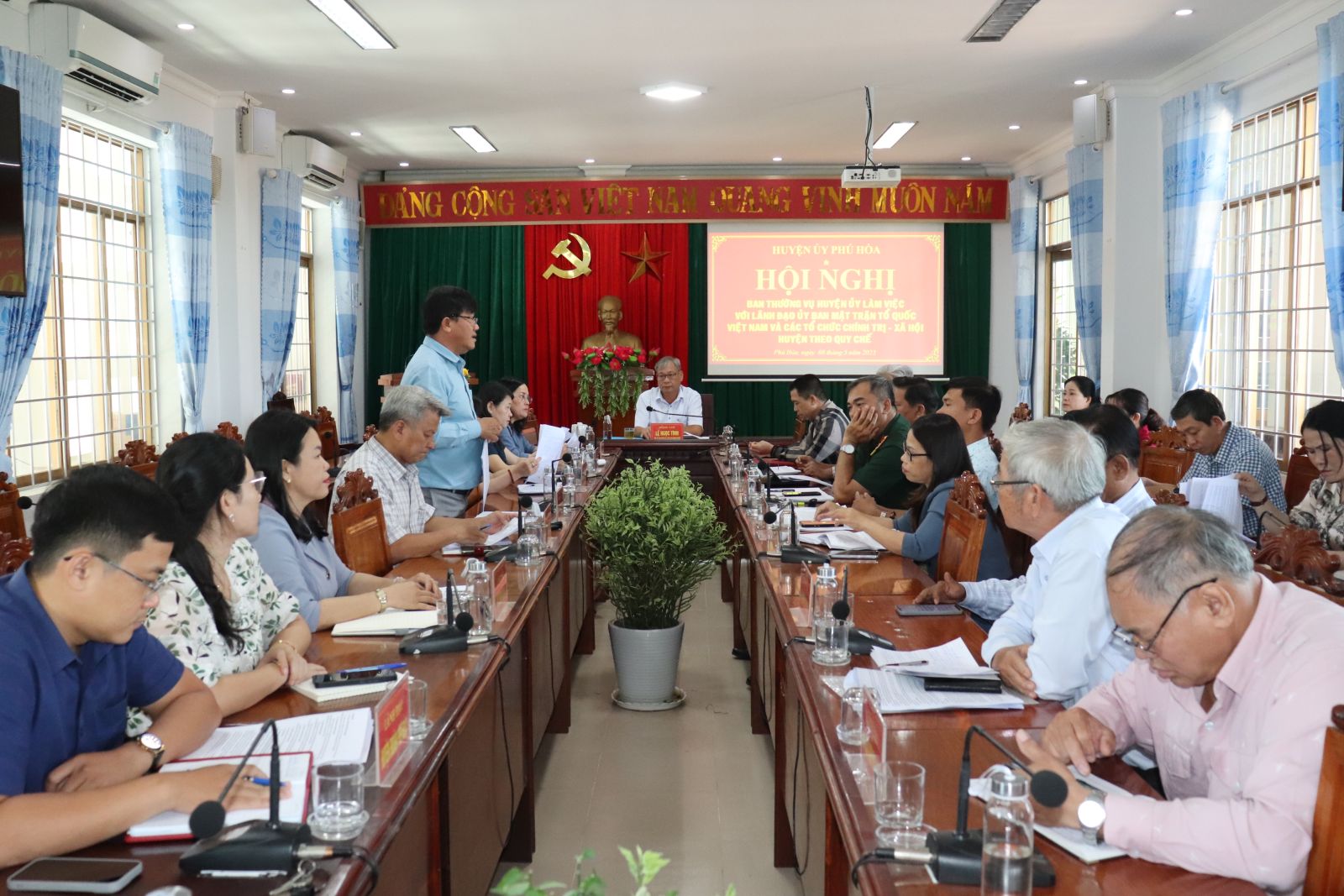 Ban Thường vụ Huyện ủy Phú Hòa làm việc theo quy chế với Ủy ban MTTQ Việt Nam và các tổ chức chính trị - xã hội
