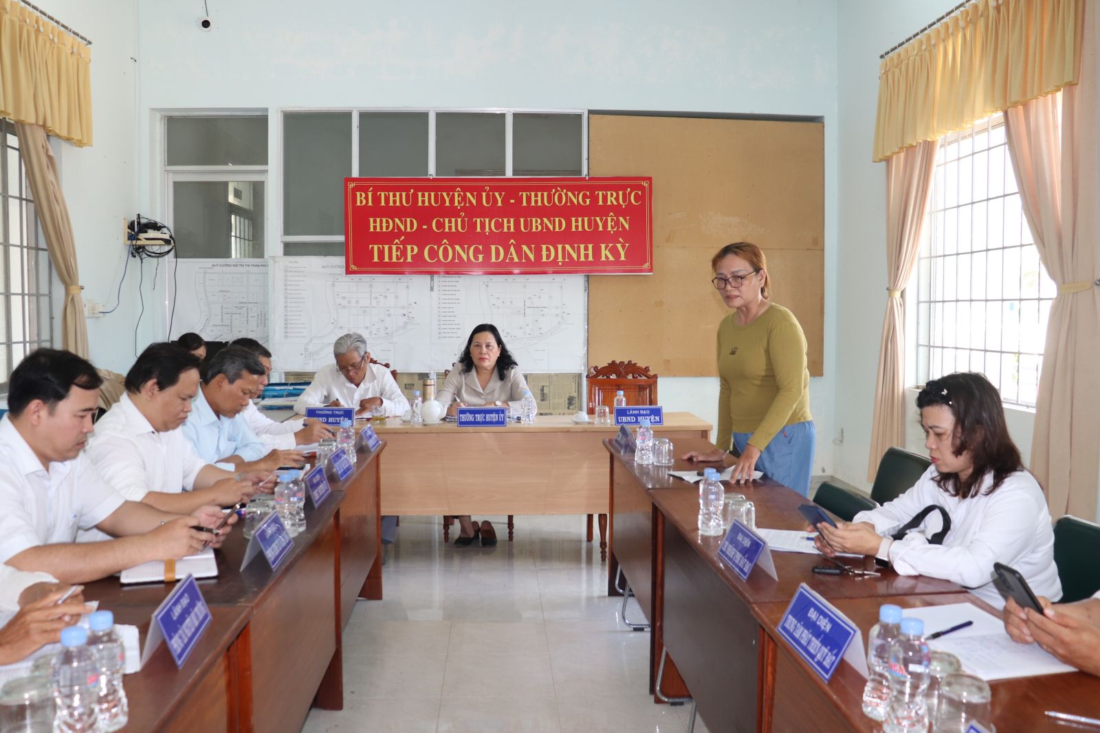 Thường trực Huyện ủy tiếp công dân định kỳ tháng 4/2025