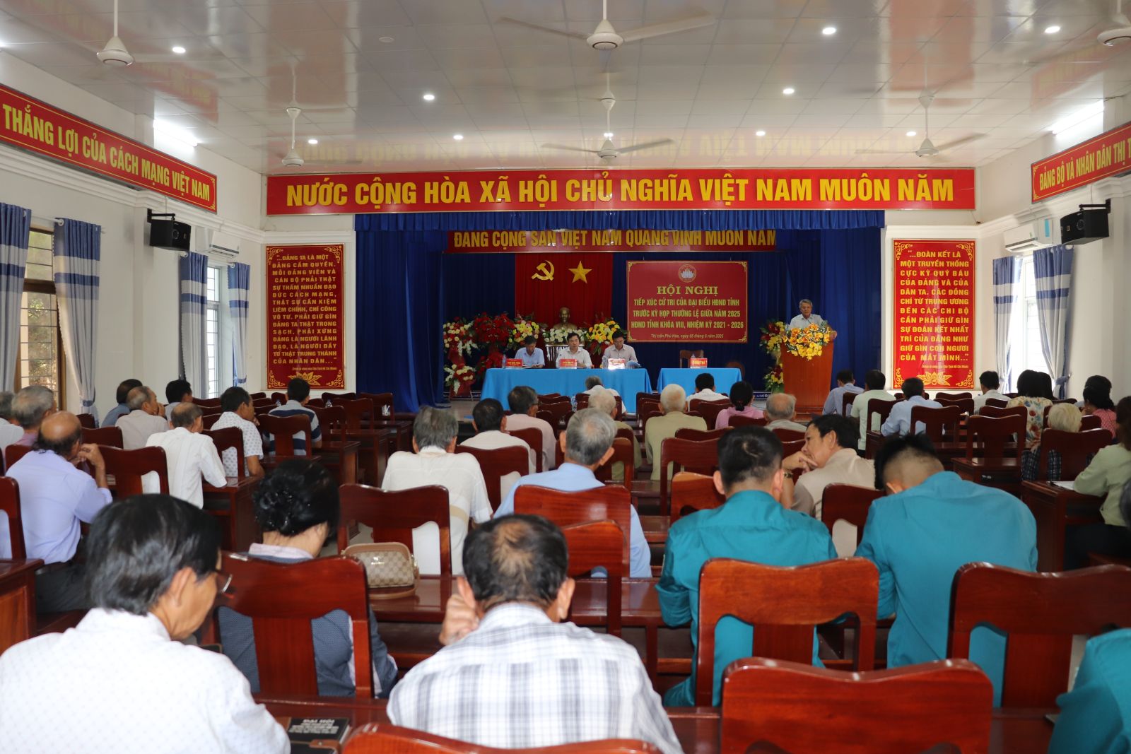 Đại biểu HĐND tỉnh tiếp xúc cử tri thị trấn Phú Hòa trước kỳ họp HĐND thường lệ giữa năm 2025