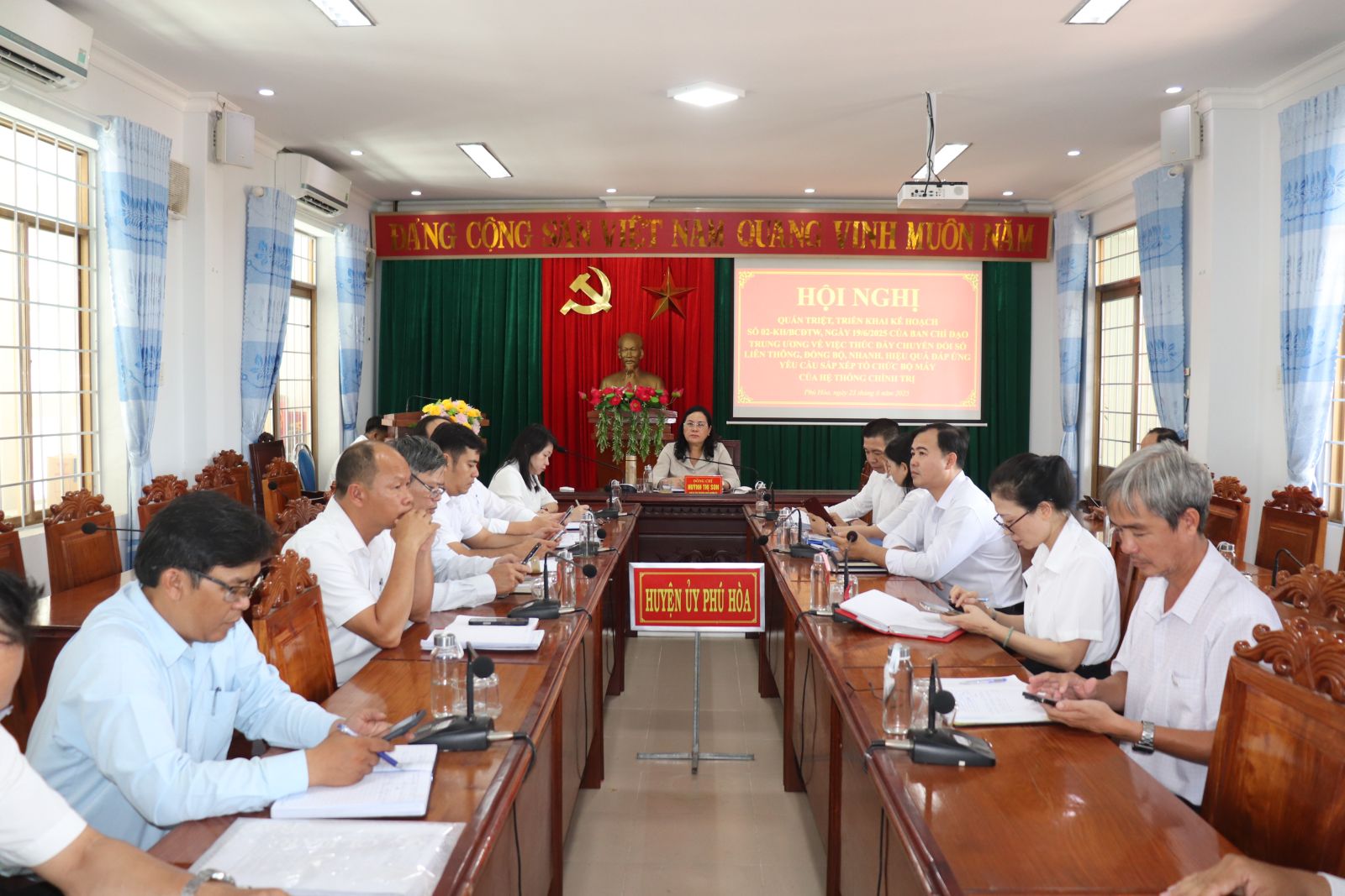 Hội nghị quán triệt, triển khai kế hoạch thúc đẩy chuyển đổi số liên thông, đồng bộ, nhanh, hiệu quả đáp ứng yêu cầu sắp xếp tổ chức bộ máy của hệ thống chính trị