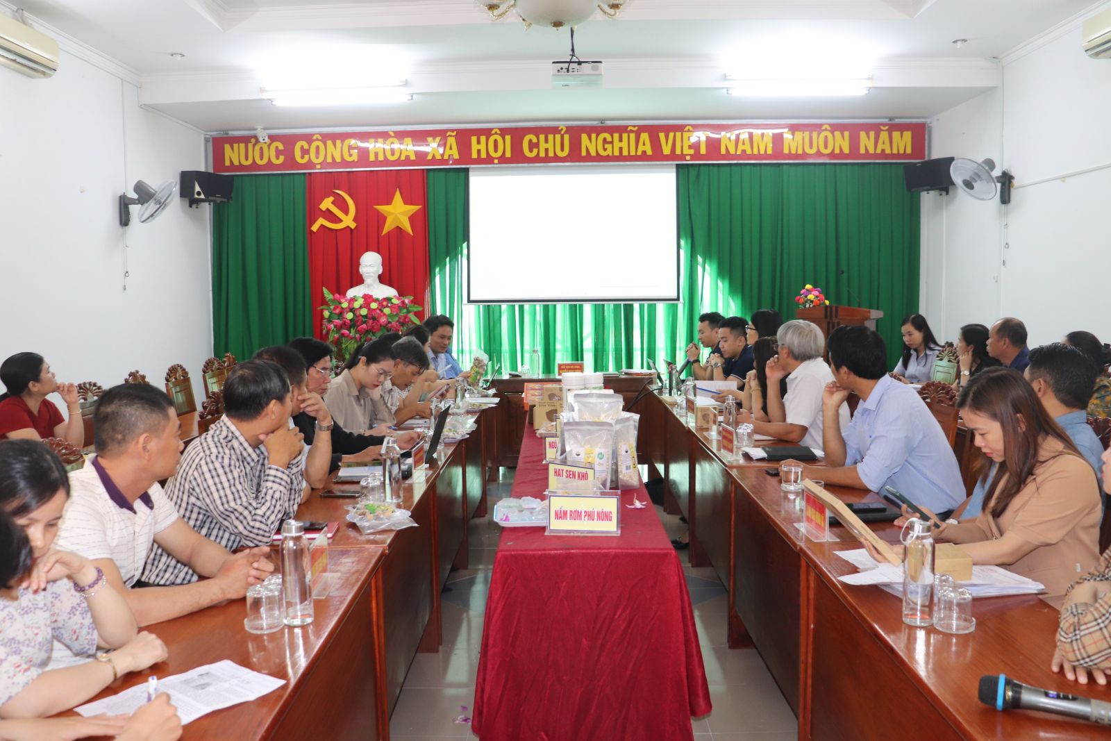 Đánh giá, phân hạng sản phẩm OCOP đợt 1 năm 2024